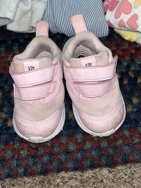 Nike Toddler Pink Velcro Sneakers